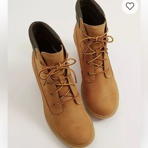 Timberland size 8.5 Women's Earthkeepers Amston wedge Boot 6 inch wheat
